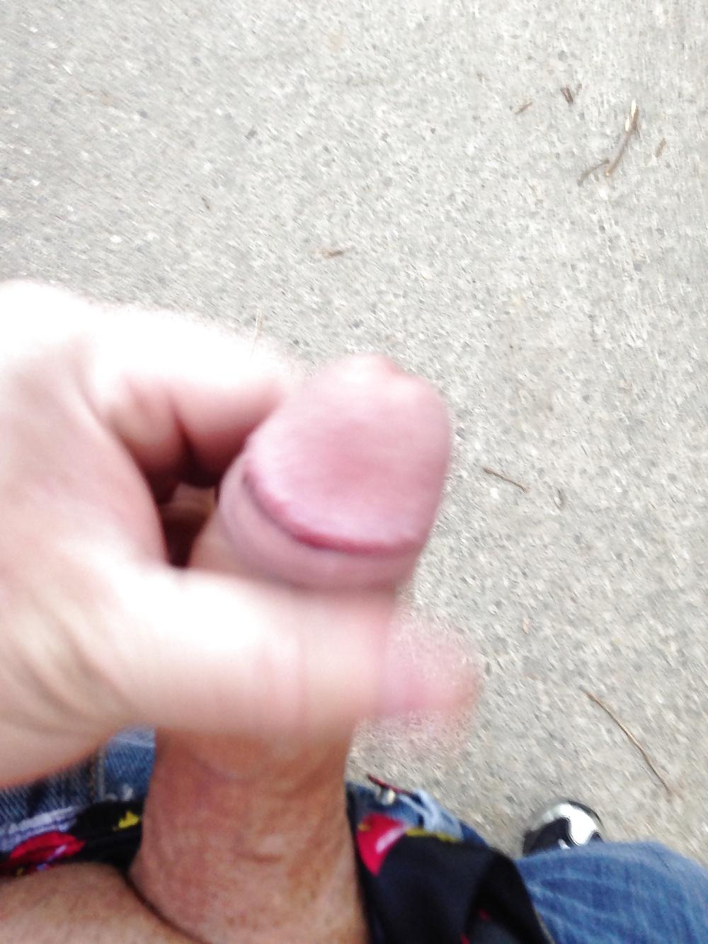 10P Outdoor wank was so turned on by a horny bbw I had to jerk