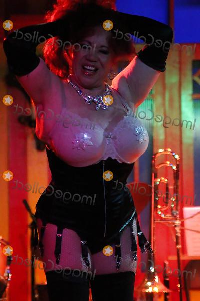 23P Vintage fucking on stage