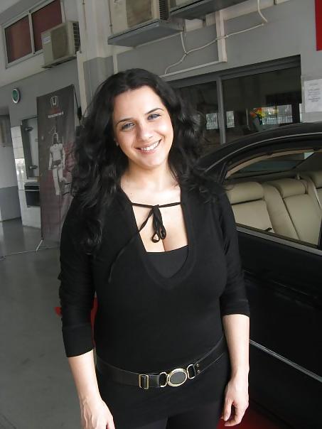 21P Israeli Girl With Big Tits