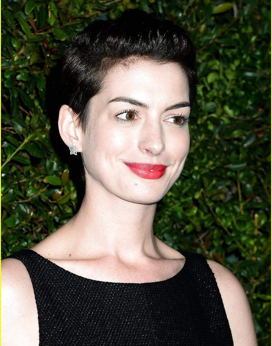25P Anne Hathaway mega collection 4