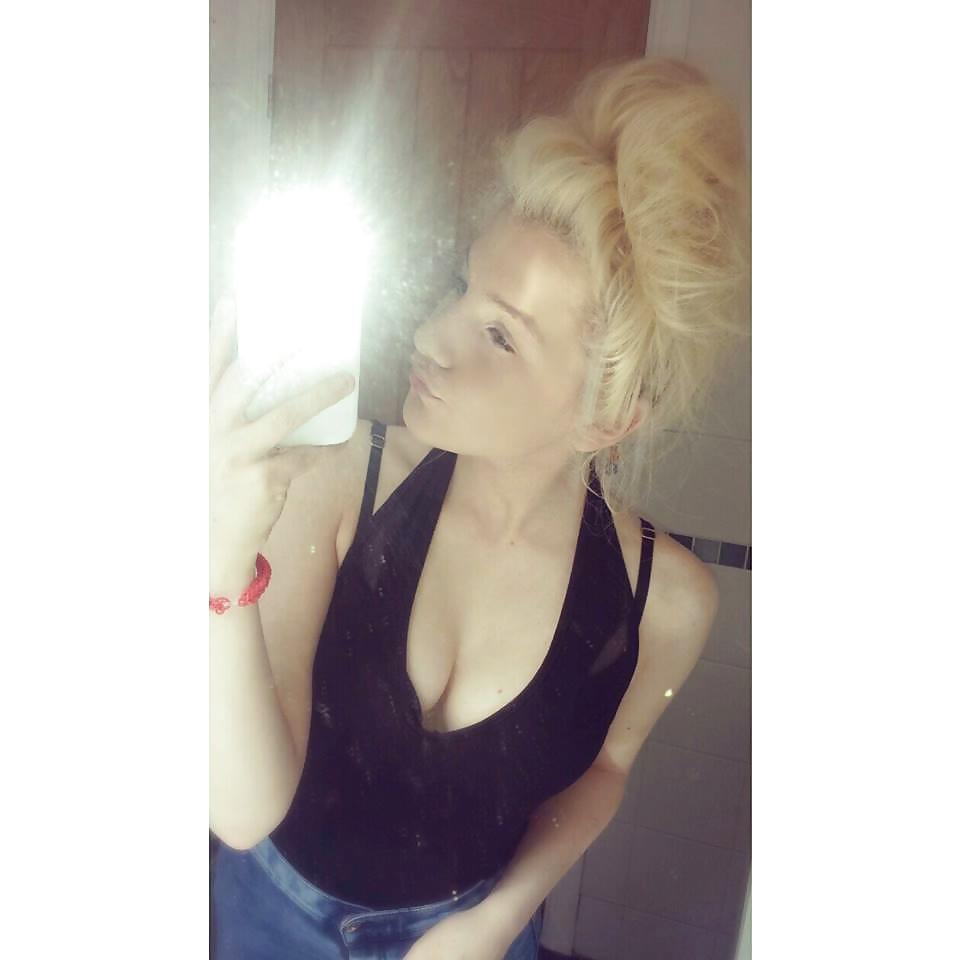25P Irish girls Facebook gallery 2
