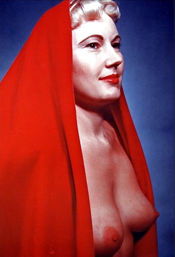 16P Vintage lady's & Their Bosoms-num-001