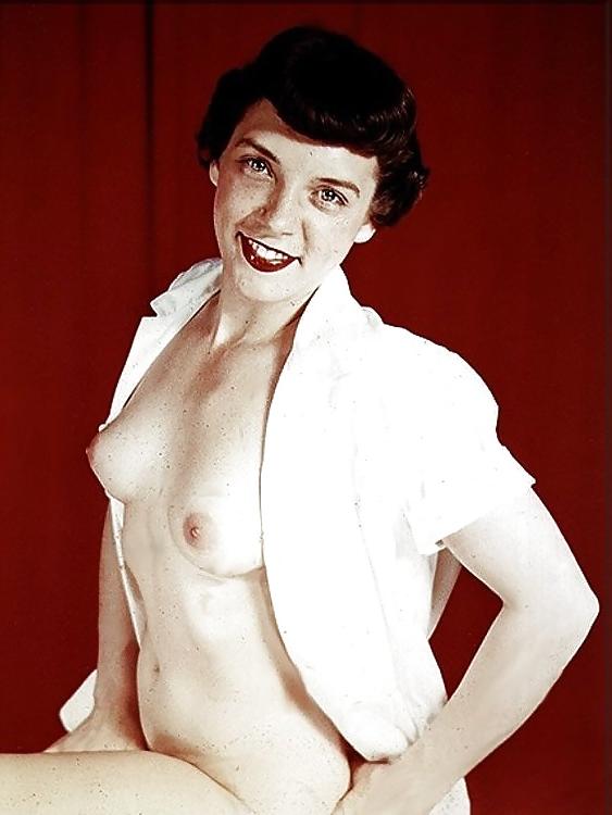 16P Vintage lady's & Their Bosoms-num-001