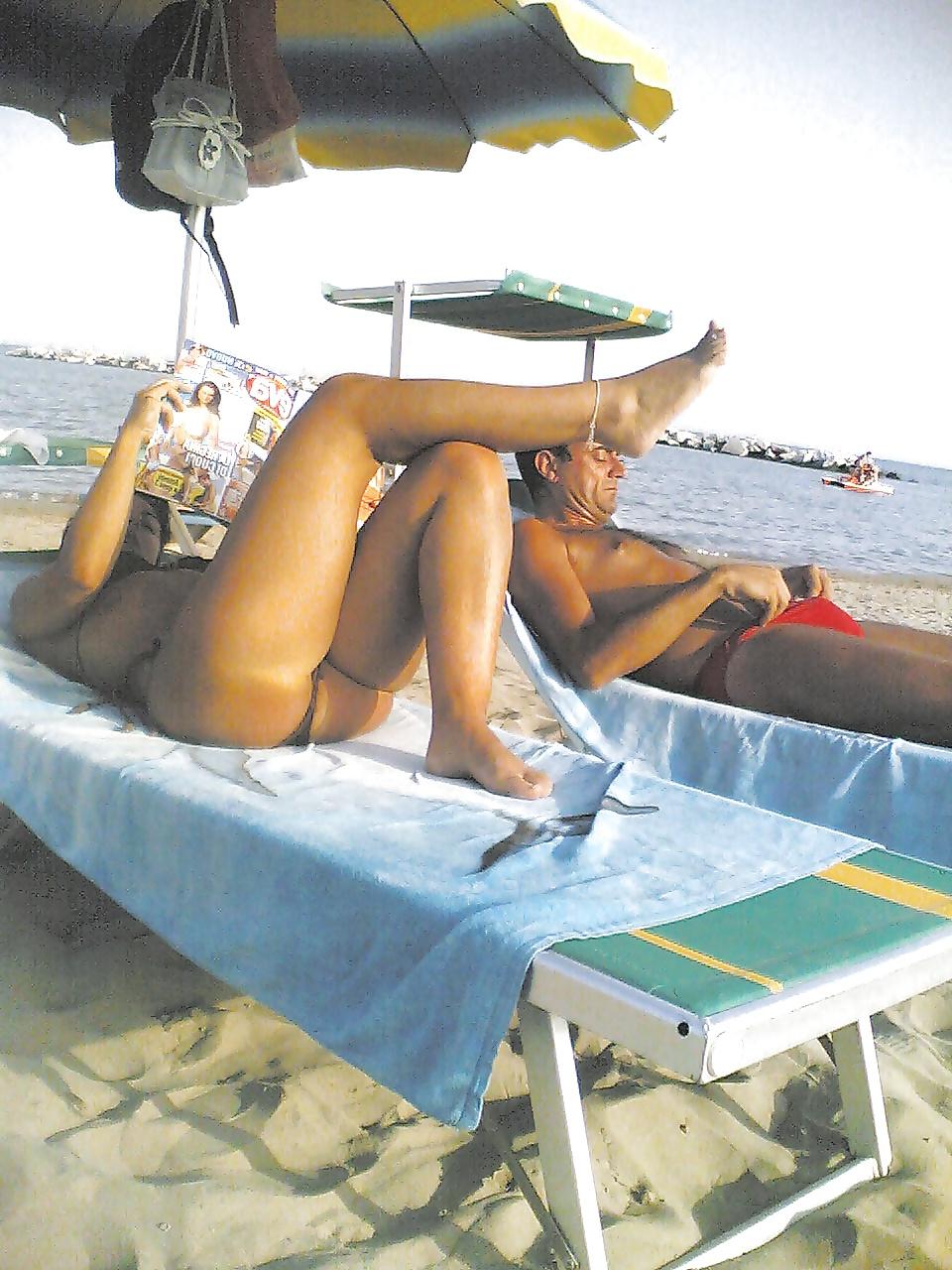 25P Italian big dam ass bikini 2014