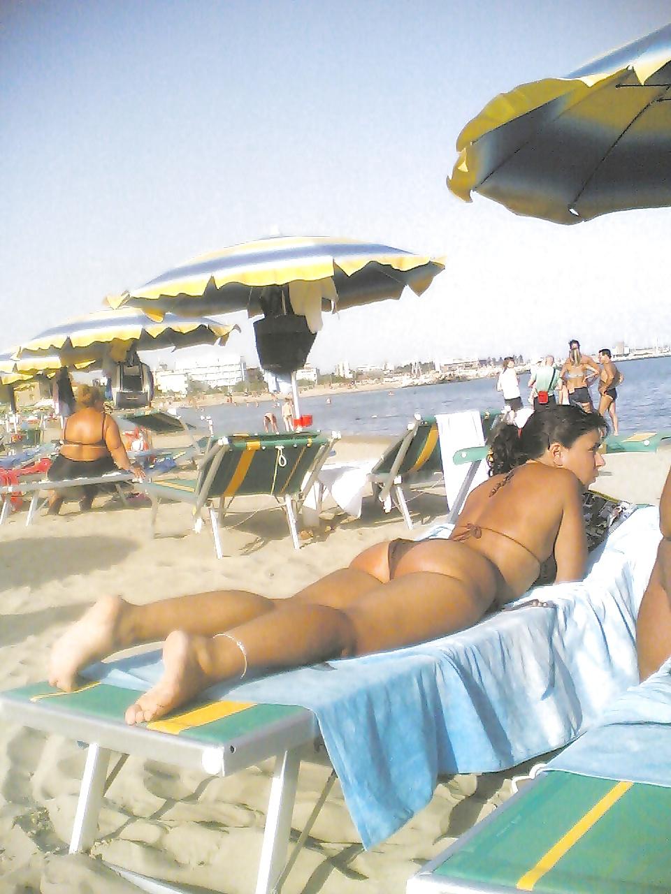 25P Italian big dam ass bikini 2014