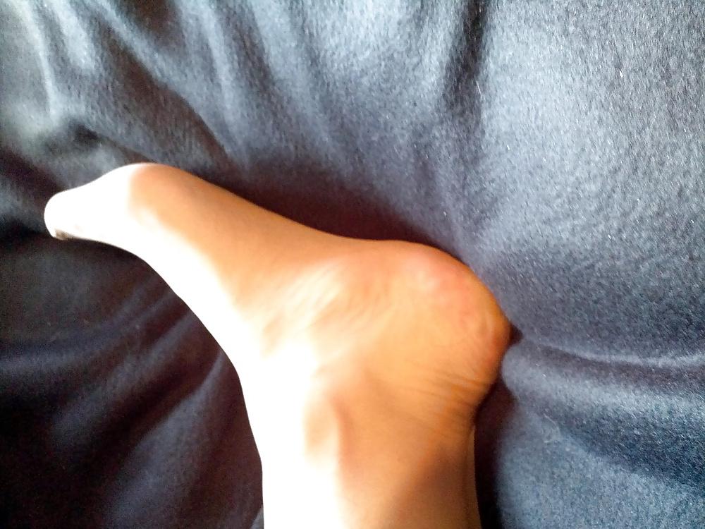 4P Request for my feet in tan tights