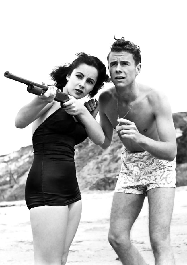 16P Vintage lady's & Guns-num-001