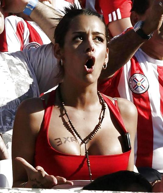 25P The Sexiest Football Fan 