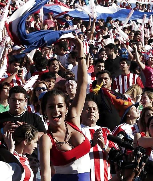 25P The Sexiest Football Fan 