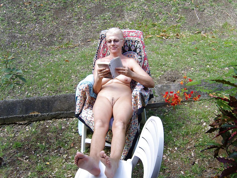 25P Matures of all shapes and sizes hairy and shaved 347