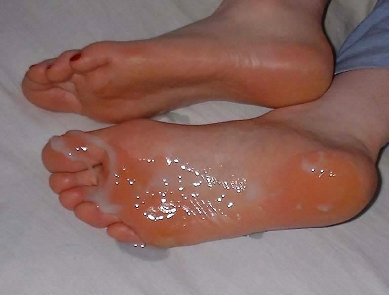 25P Cum On Feet And Heels 3