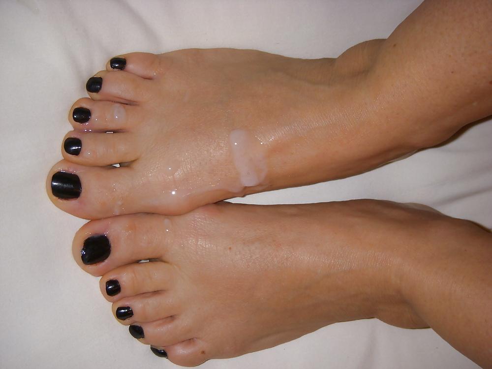 25P Cum On Feet And Heels 3