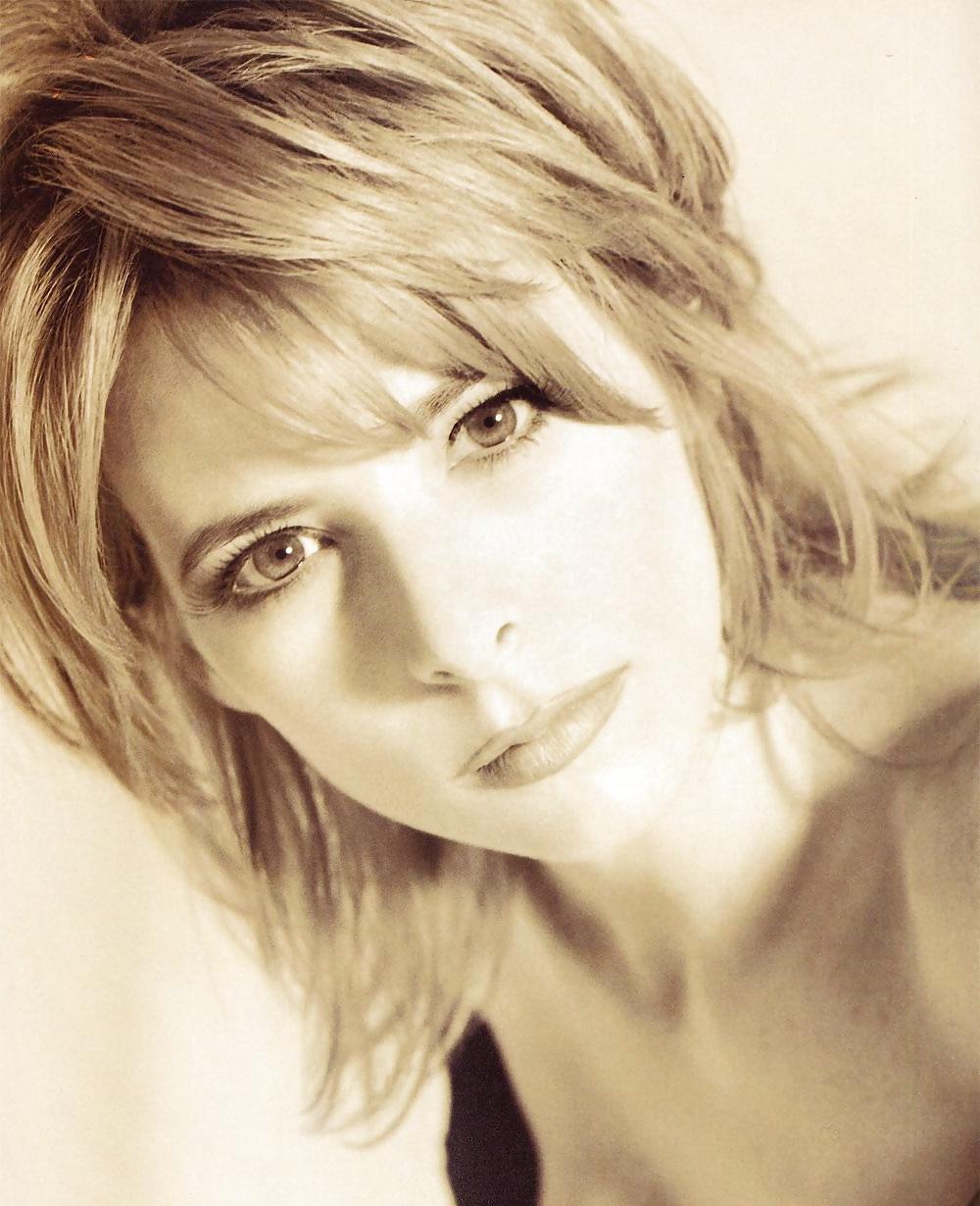 25P Mylene Farmer