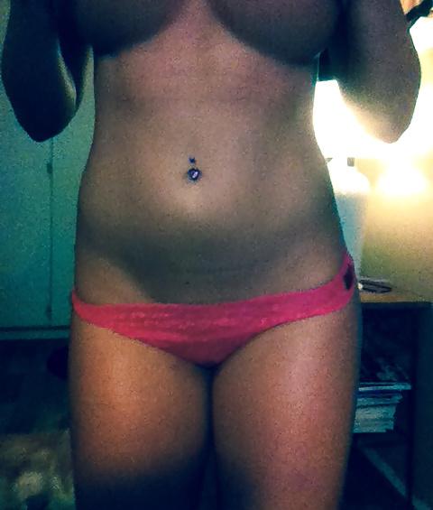 19P Swedish Girl Sara Guess