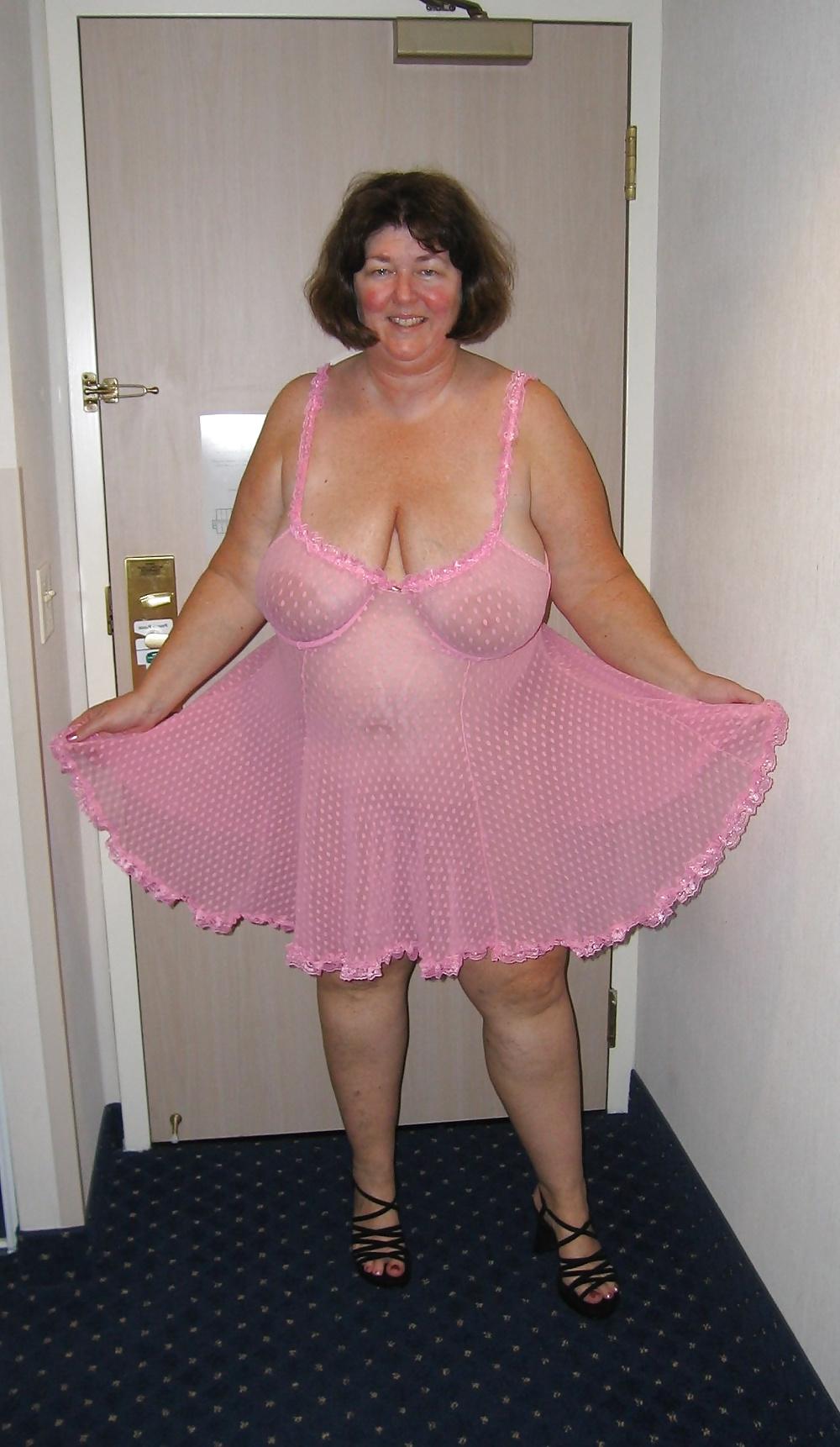 25P I Love Gilfs & Milfs 5