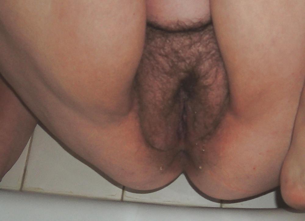 14P Me playing around with my messy pussy