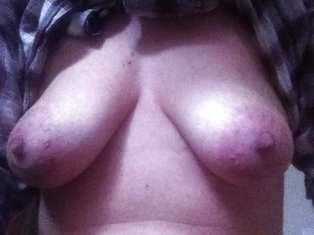 11P Exhibitionist wife