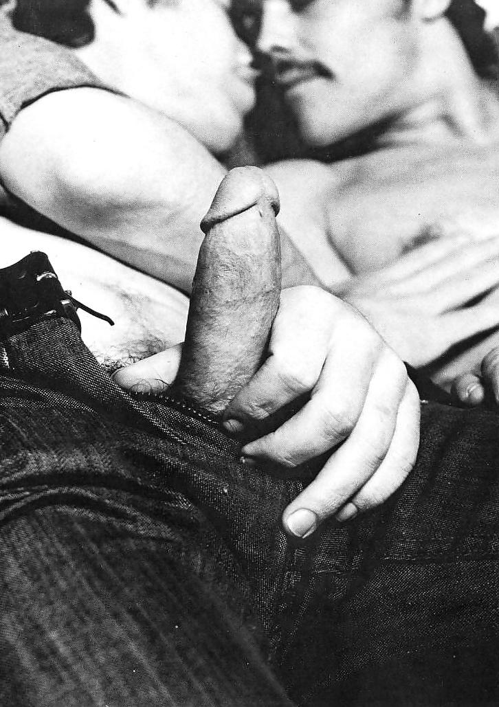 25P More Vintage Mixed Sex Pics
