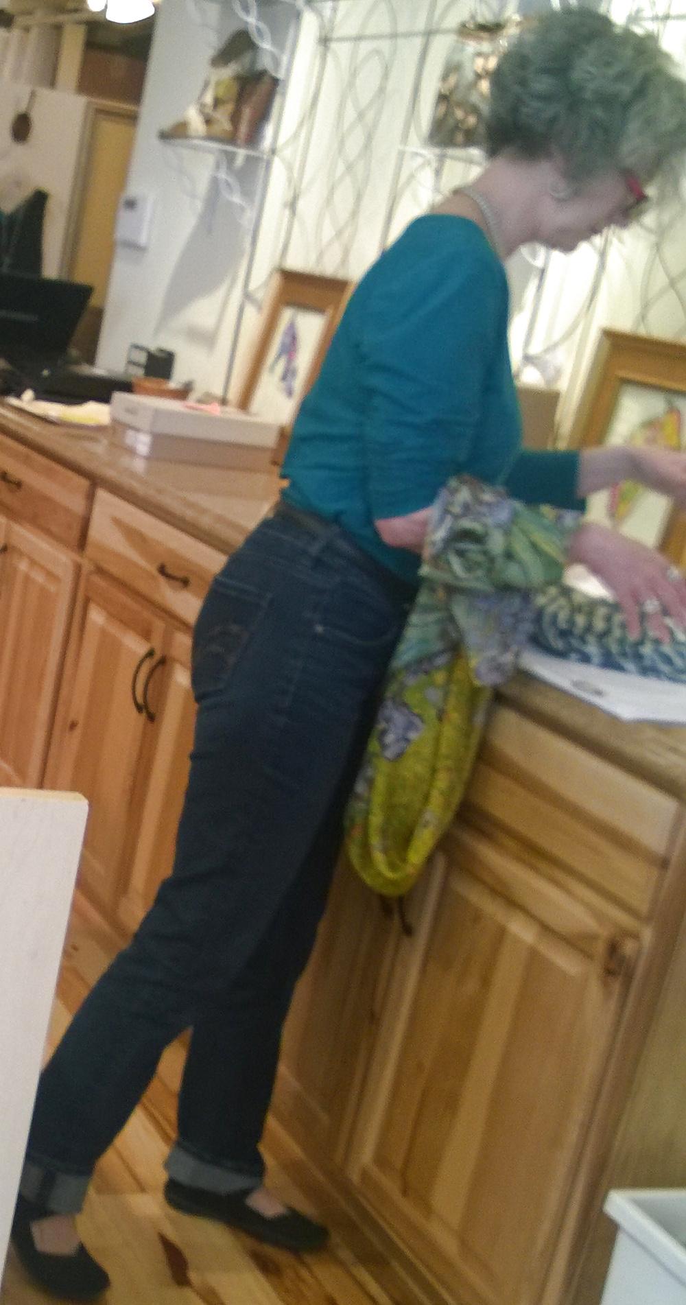 5P Beautiful GILF with perky tits