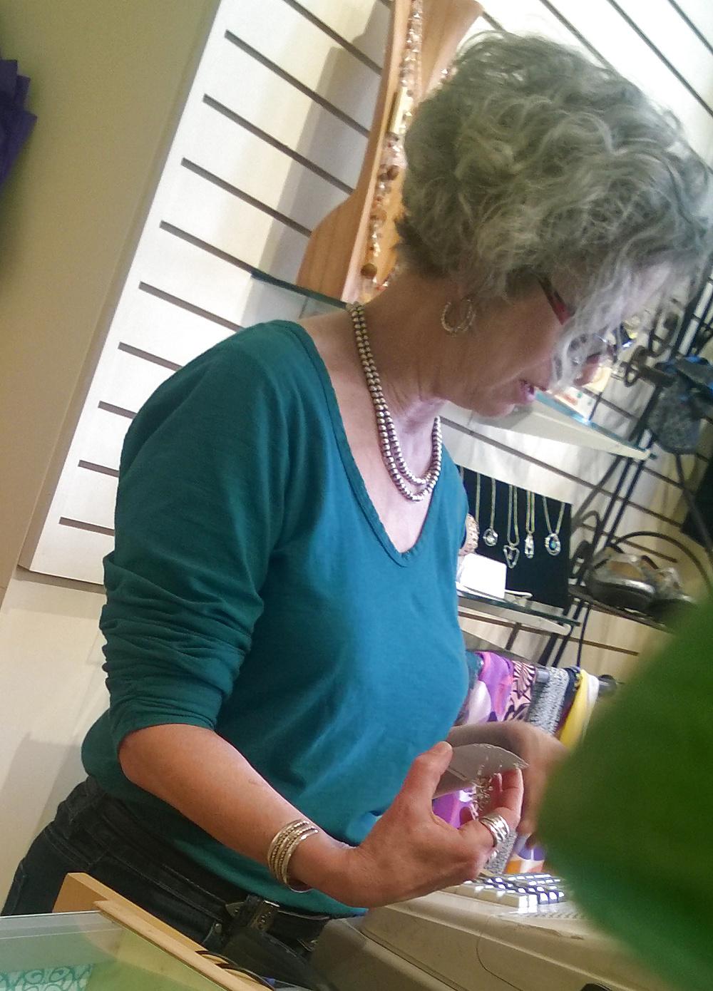 5P Beautiful GILF with perky tits