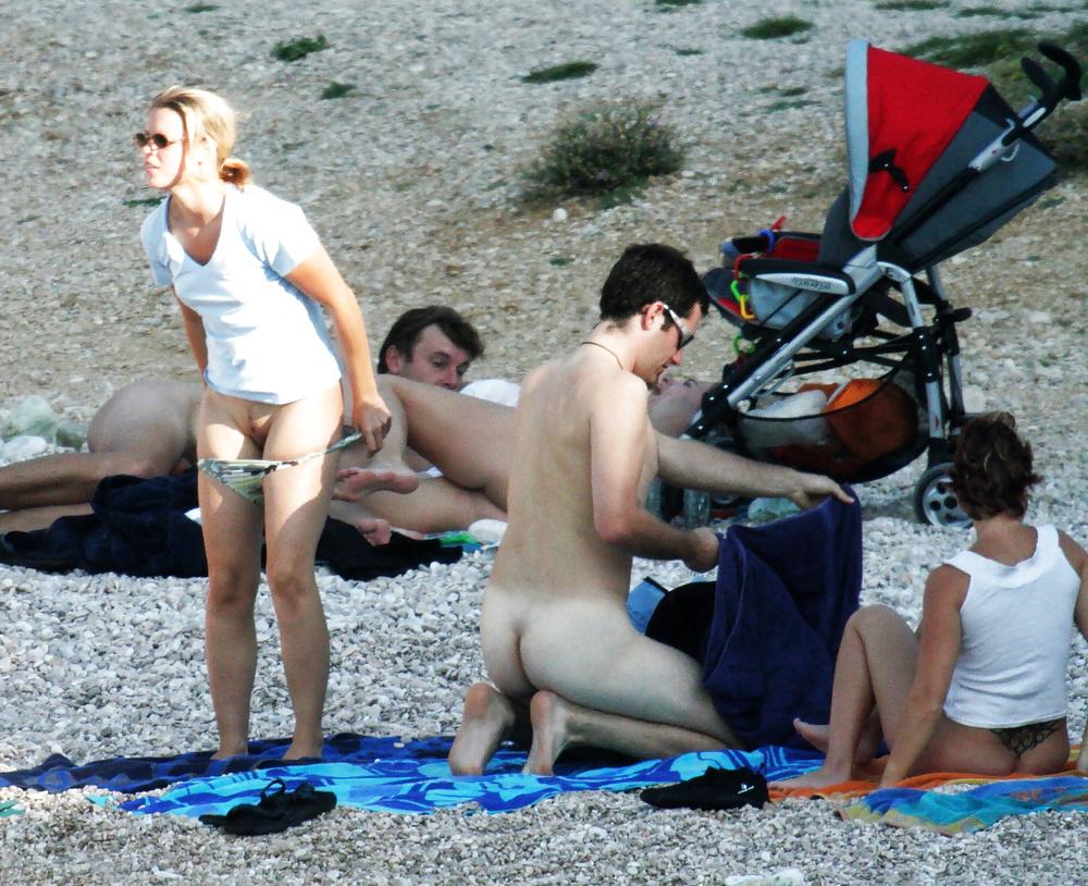 20P Exhibitionist cougars 12