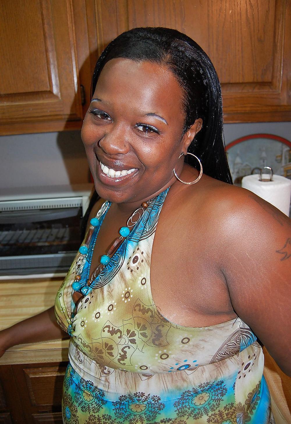 17P Ghetto mom exposed
