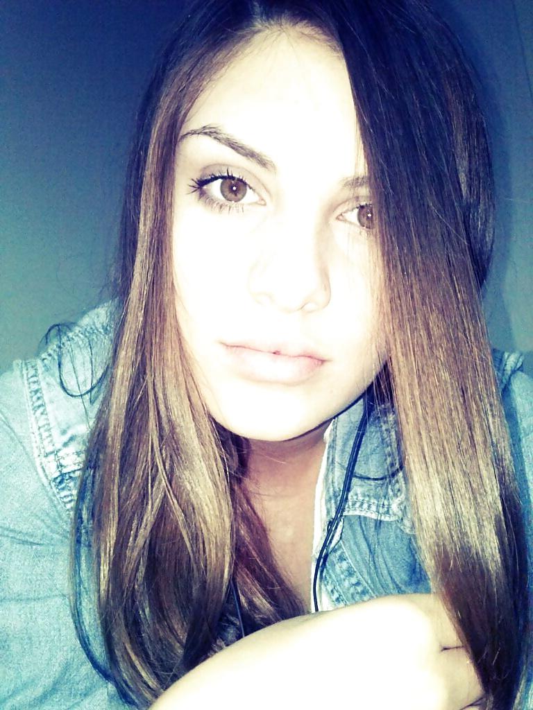 25P Innocent looking brunette cumslut