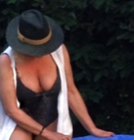 7P GILF ROYLA KOROMHLA 