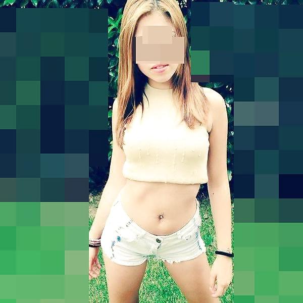25P Ragazza  esibizionista