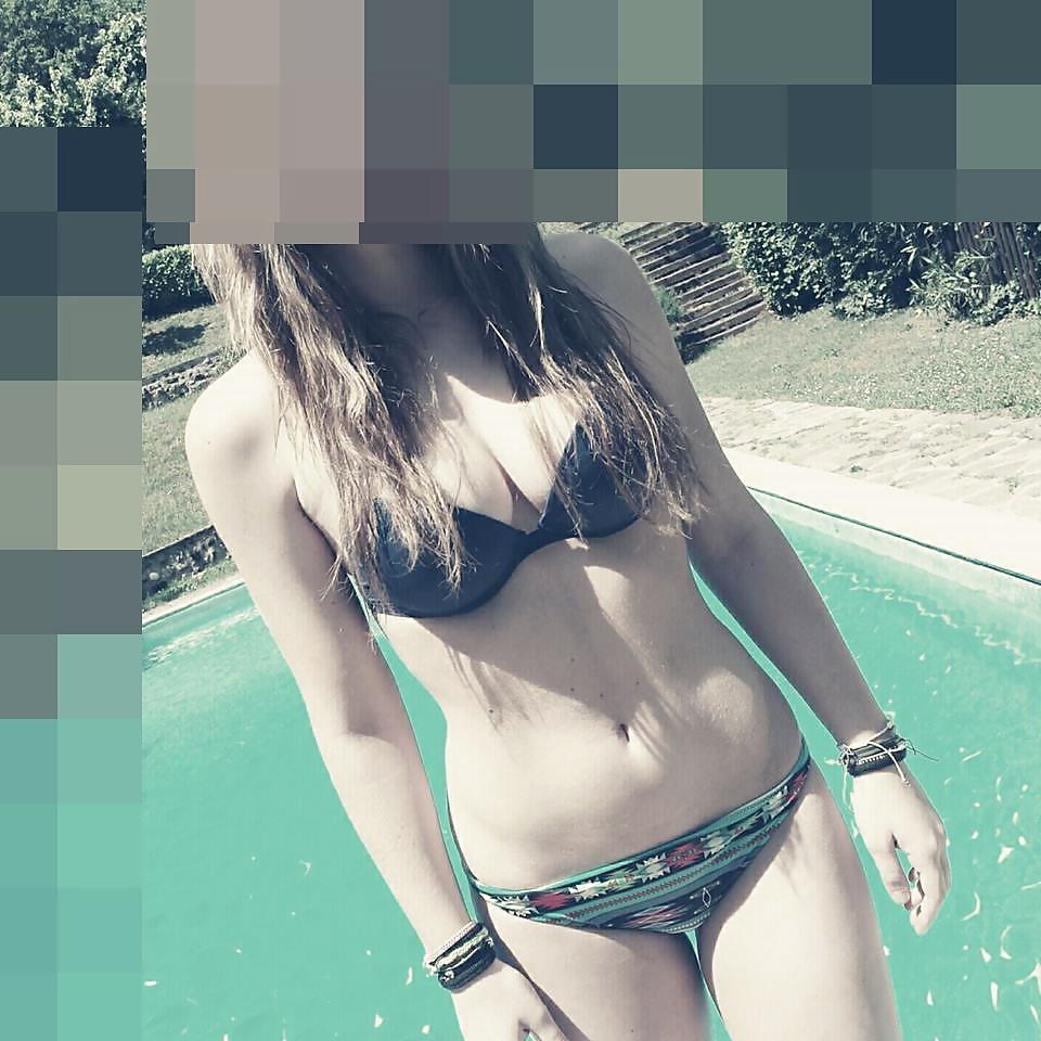 25P Ragazza  esibizionista