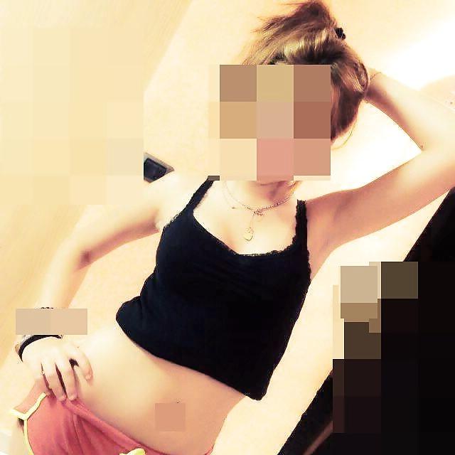 25P Ragazza  esibizionista