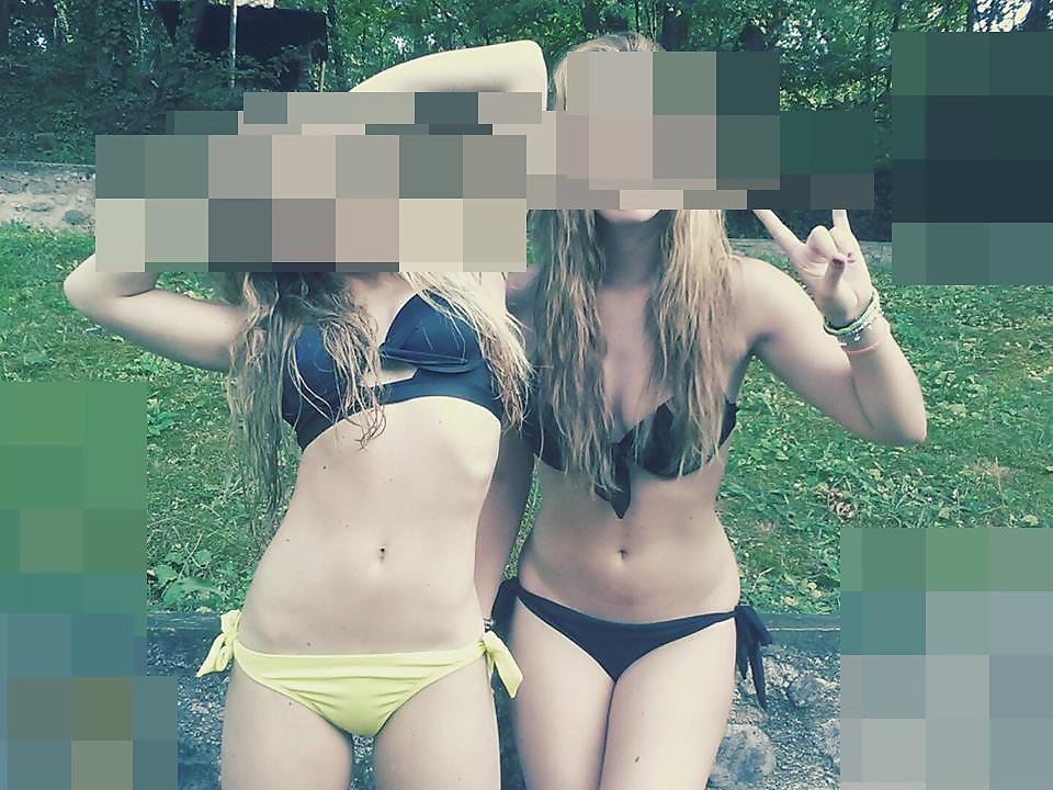 25P Ragazza  esibizionista
