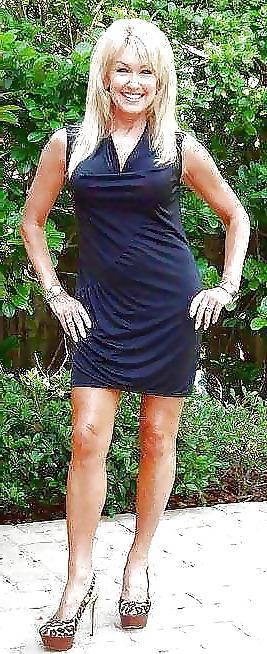 25P Well Dressed Milfs - 2