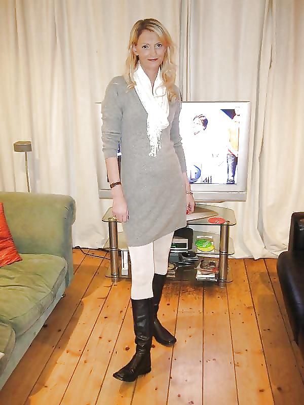 25P Well Dressed Milfs - 2