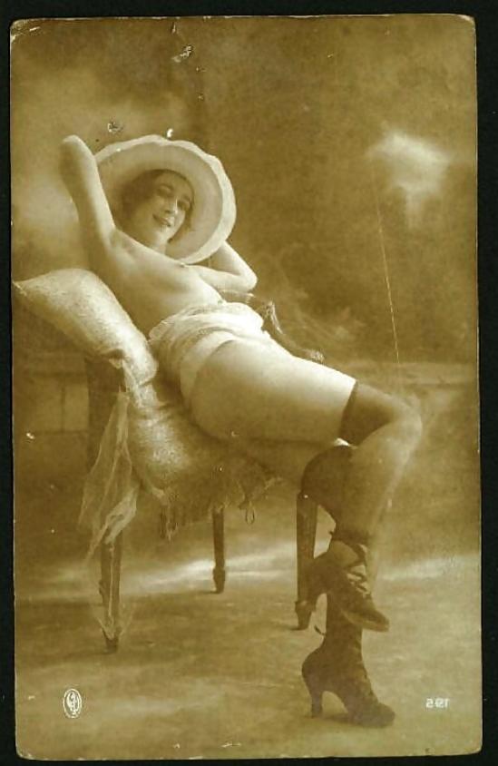 16P Vintage lady's &  Hats-num-001