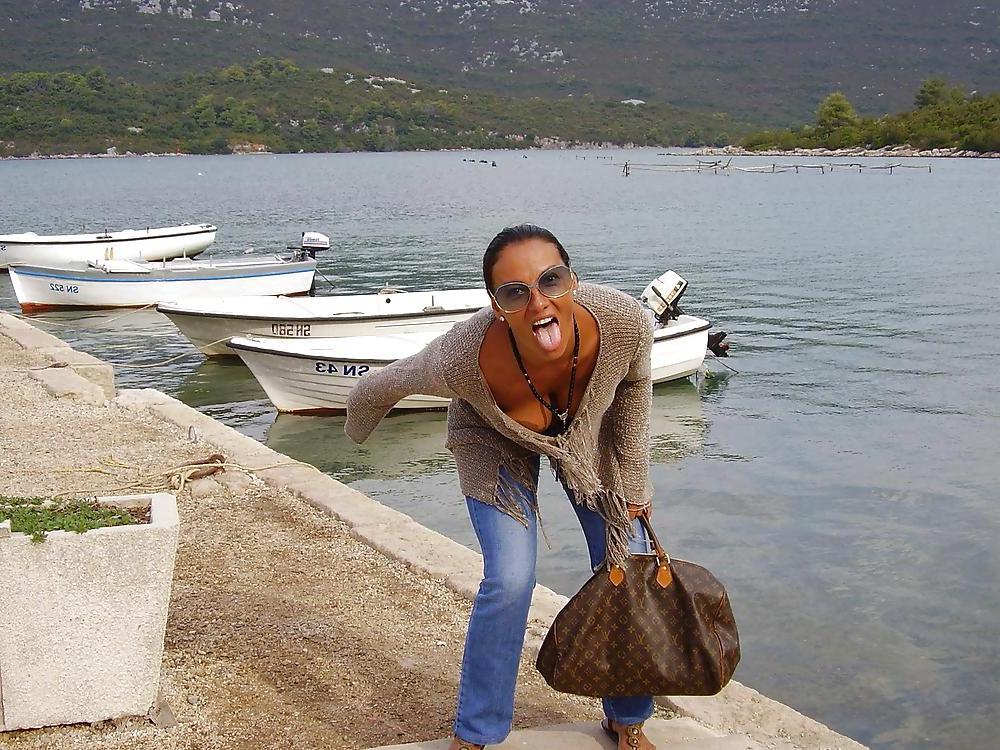 8P CROATIAN MILF