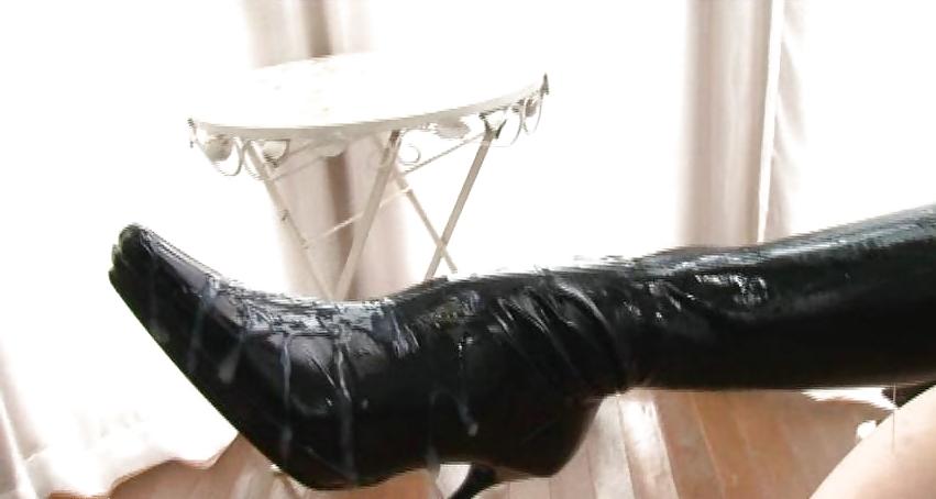 24P Weird and extreme Japanese cumshots