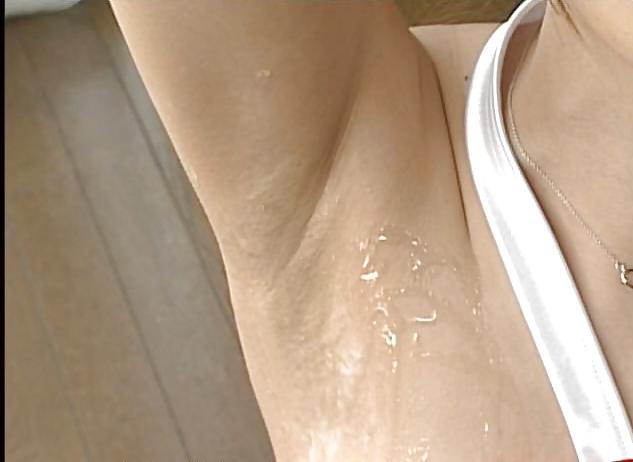 24P Weird and extreme Japanese cumshots