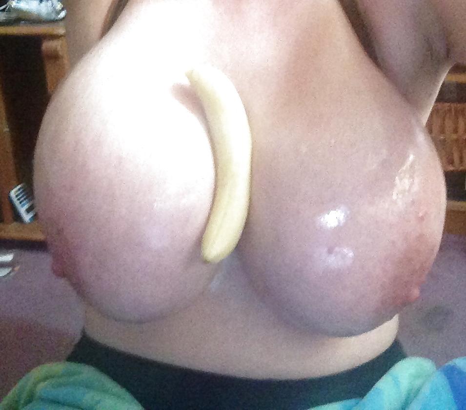7P 40GG TITS OIL AND A BANANA