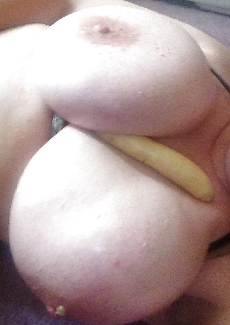 7P 40GG TITS OIL AND A BANANA