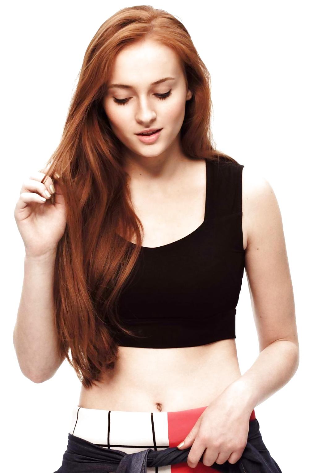 25P Sophie turner GOT