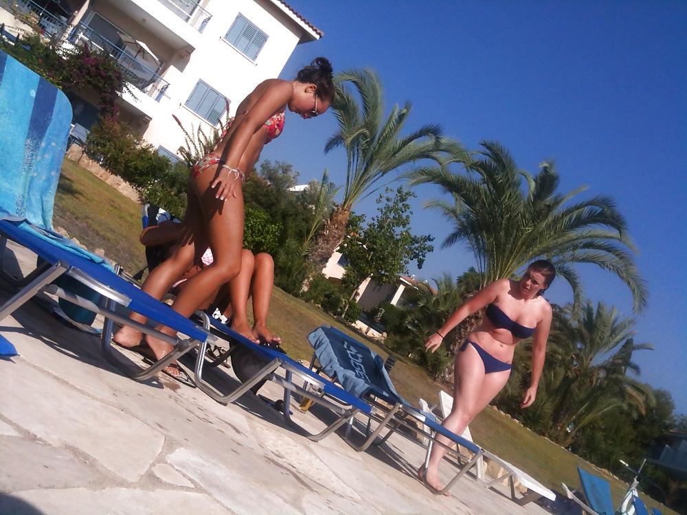 25P Poolside