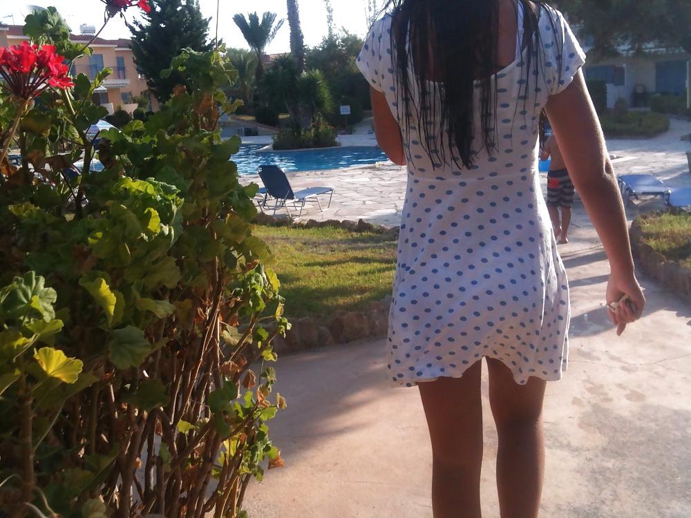 25P Poolside