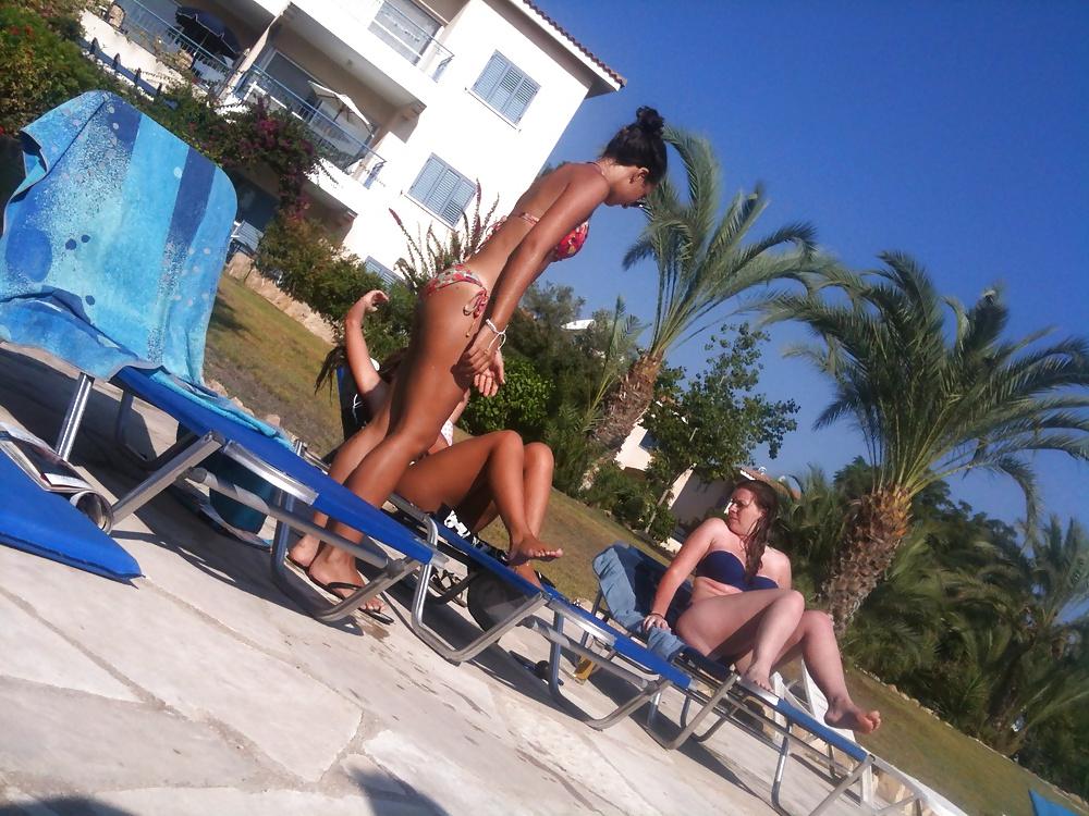 25P Poolside