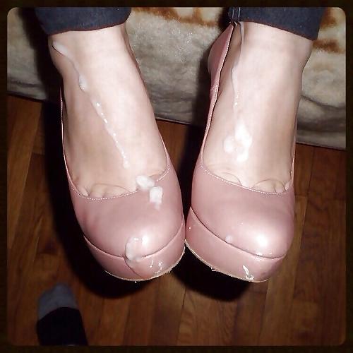 25P Cum On Feet And Heels 2