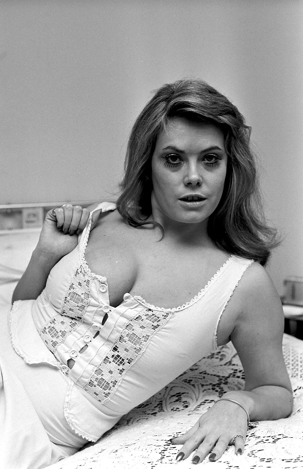 25P Wendy Richard