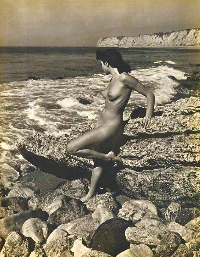 16P Vintage lady's &  Water-num-001