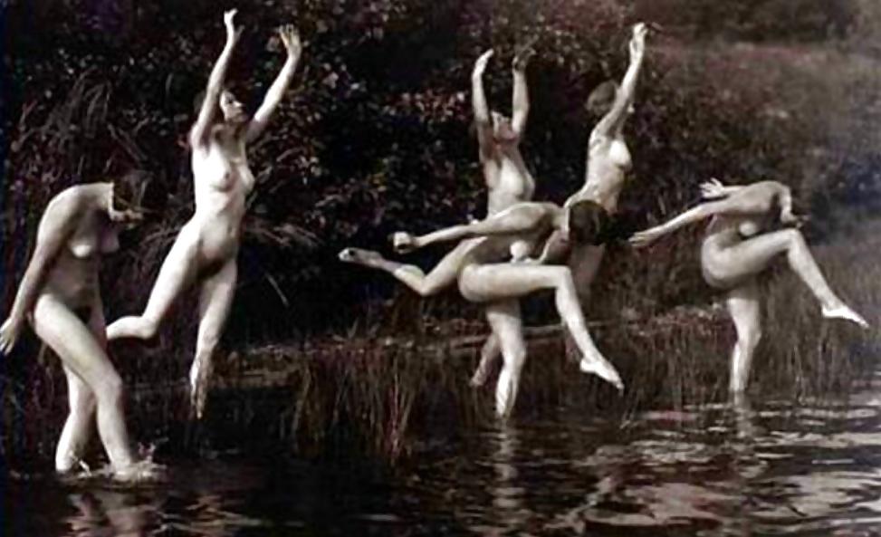16P Vintage lady's &  Water-num-001