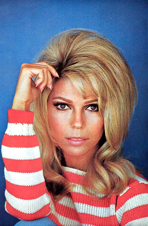 25P Nancy Sinatra