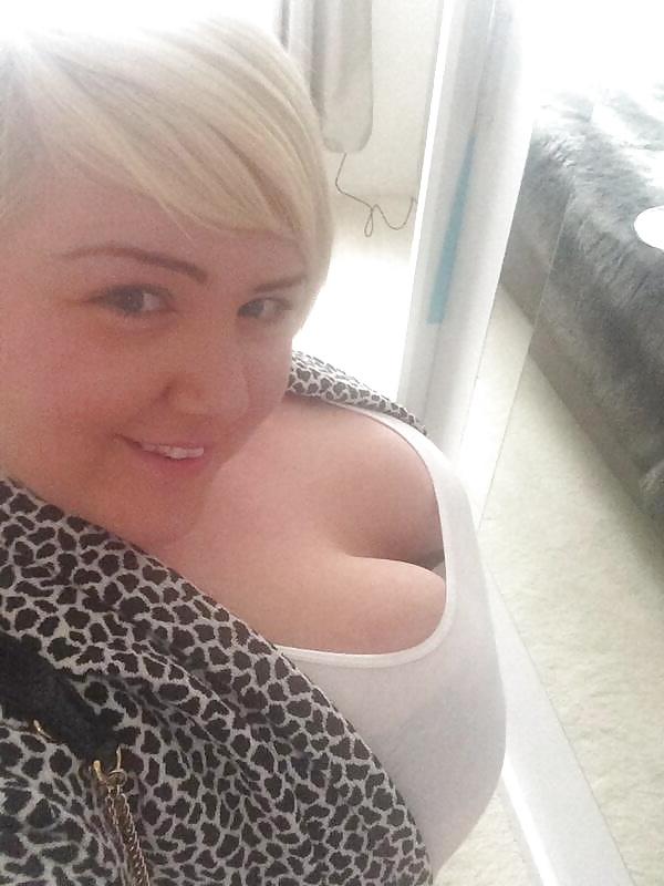 16P Big twitter tits